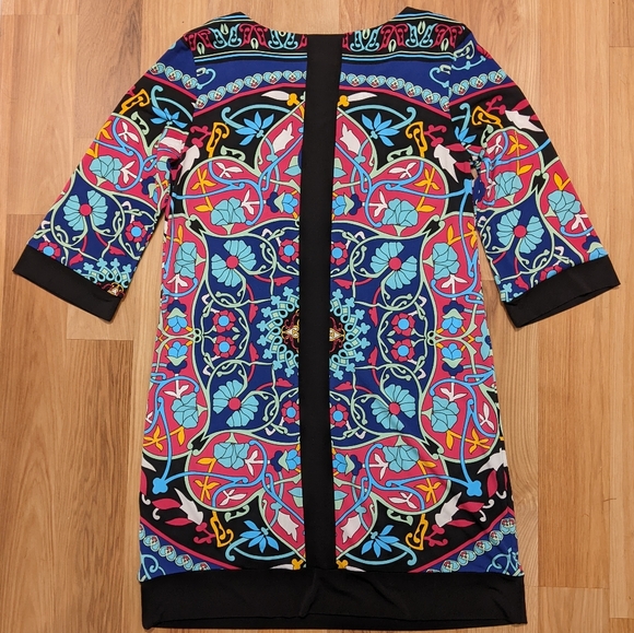 Abstract Fun Print Shift Dress - Picture 3 of 6